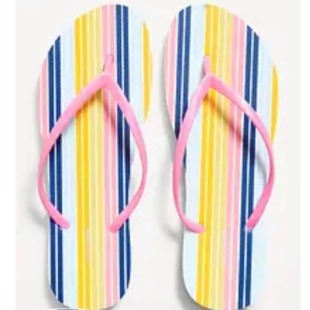Old navy flip flops size 7